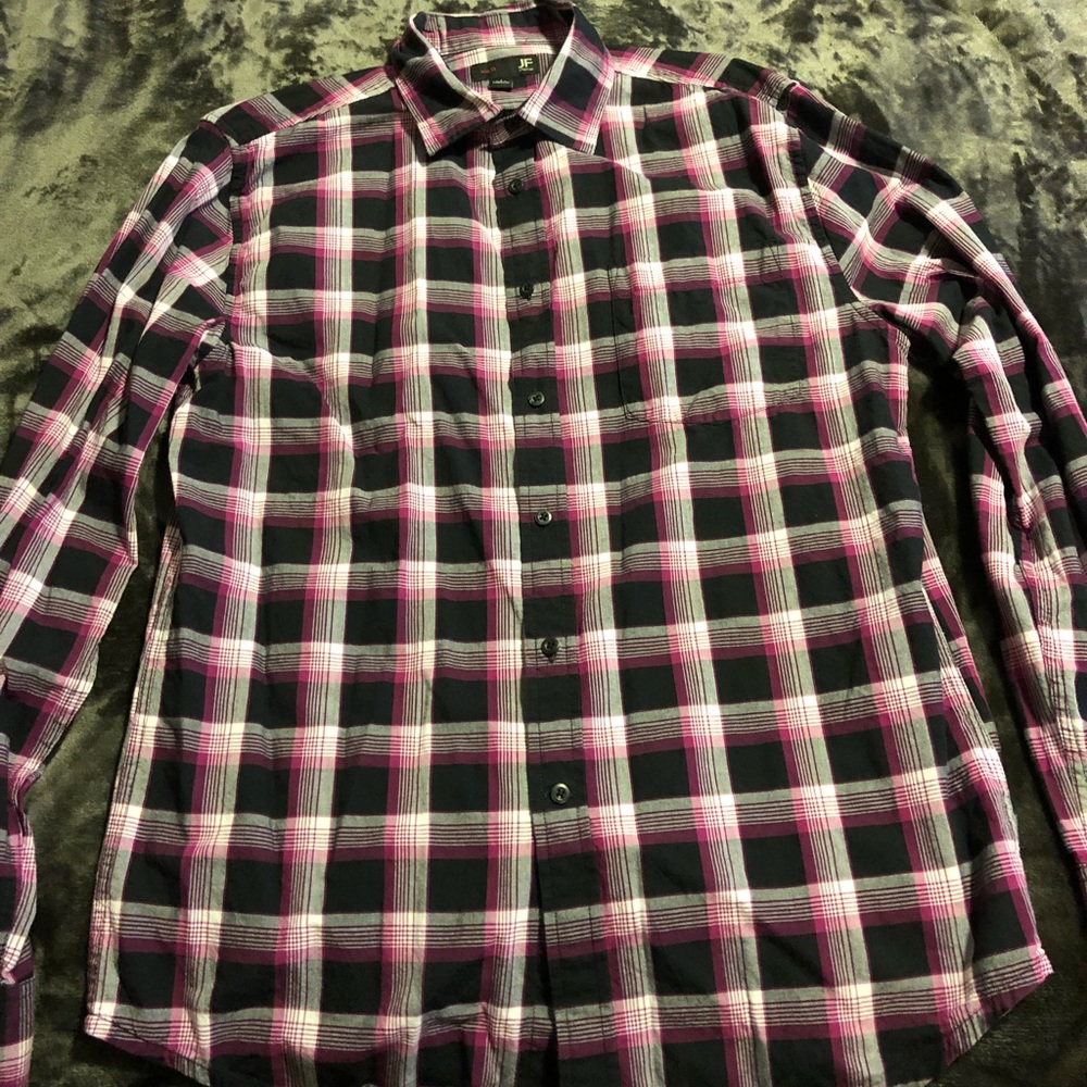 Men’s Button up shirt